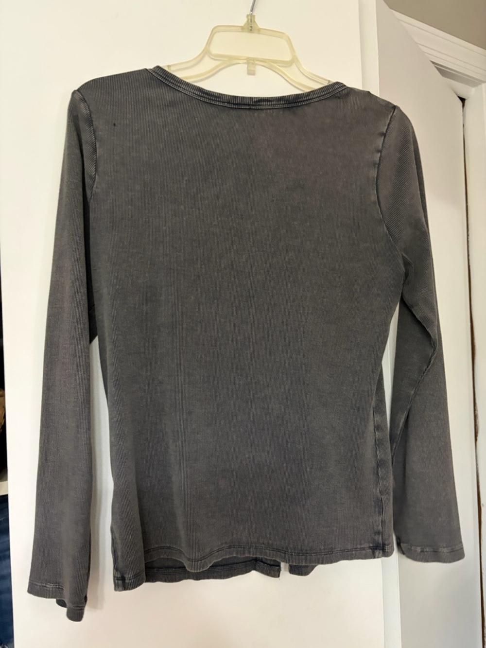 a.n.a Gray Ribbed Knit Top - Picture 4 of 4